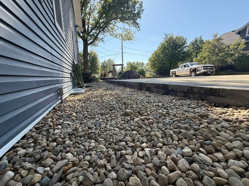 Eco-Friendly Landscaping's image